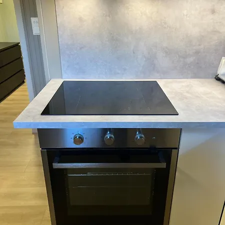 Modern Basement アパート *