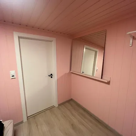 Modern Basement アパート *